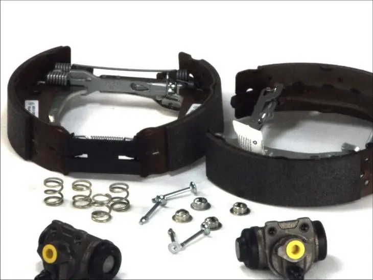 Zestaw eksp. bębna (szczęki, cylinderki, sprężyny) BOSCH – 0 204 114 073 - obrazek 2