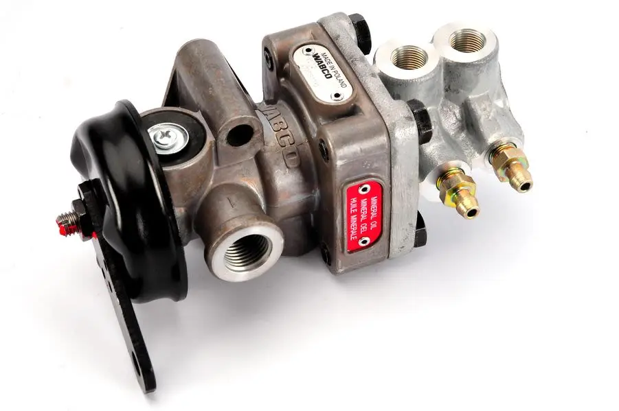 Zawór sterujący przyczepy (12 bar WABCO – 470 015 203 0