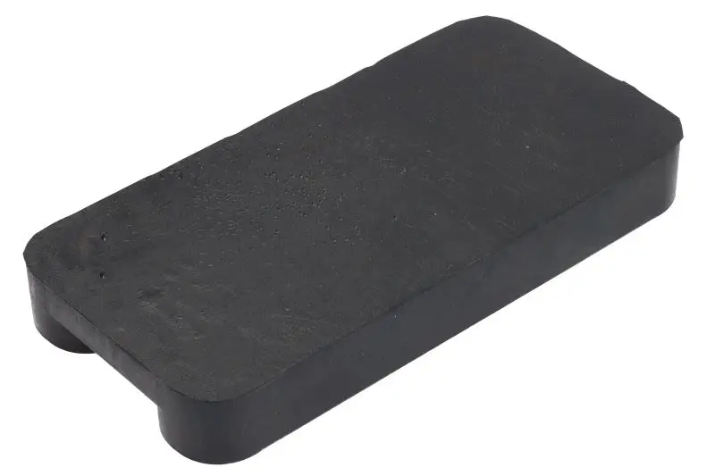 Zderzak najazdowy odbój gumowy 150x75 CARGOPARTS – CARGO-C040