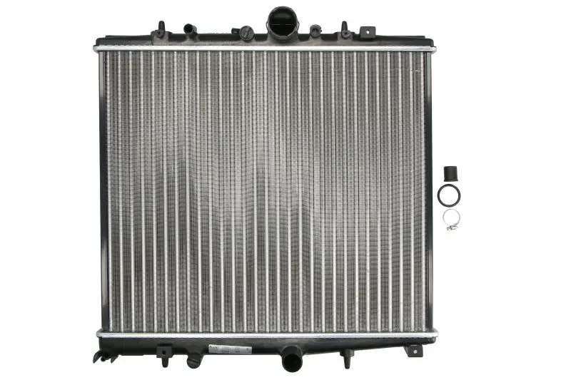 Chłodnica silnika (z elementami montażowymi First Fit) NISSENS – NIS 63695A