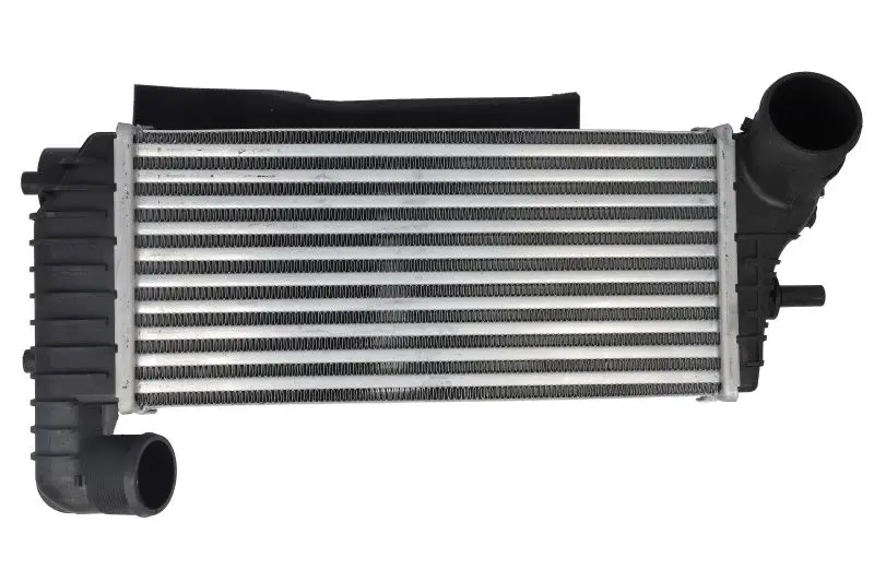 Chłodnica powietrza dolotowego VALEO – VAL818604